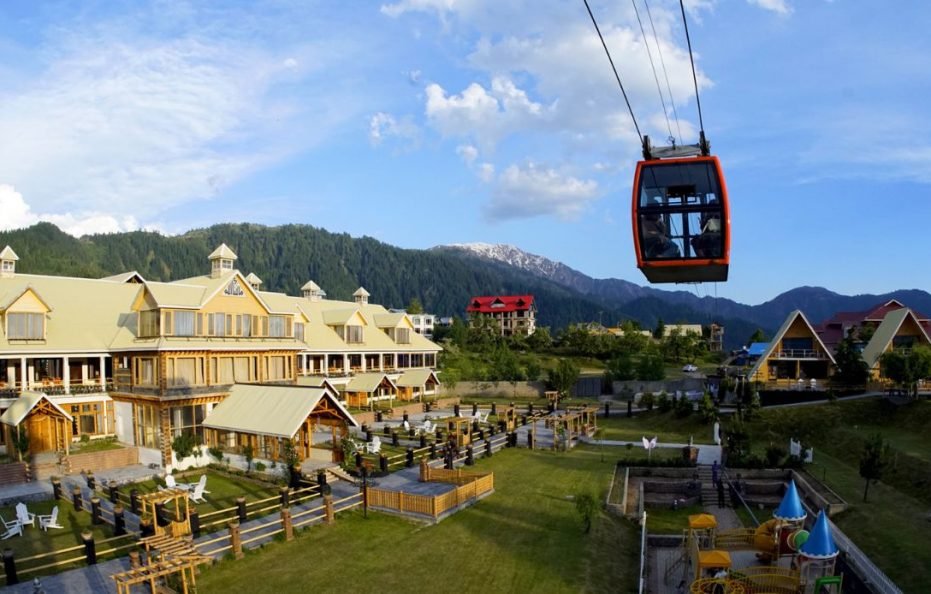 Cedarwood Hotel and Resort in Shogran