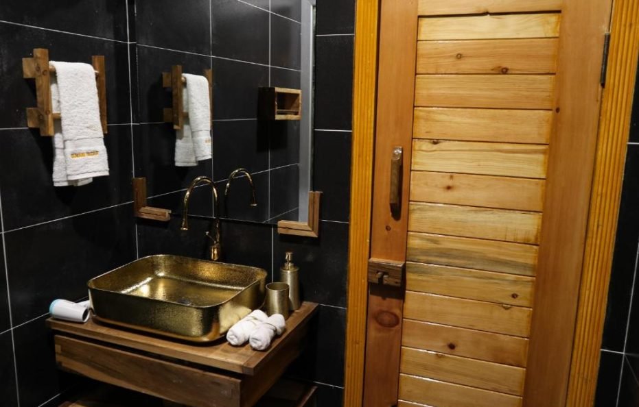 Dumani Nagar Hotel & Resort