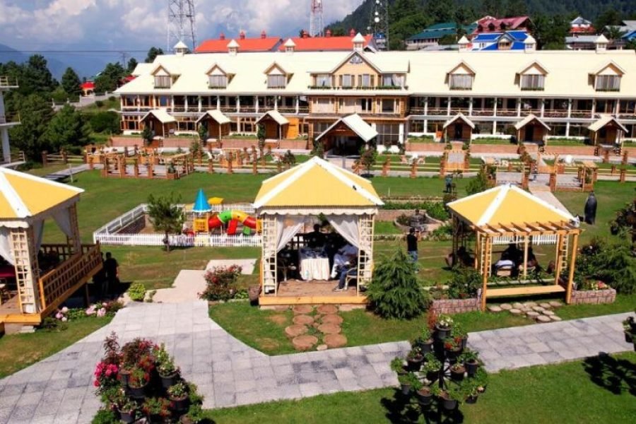 Cedarwood Hotel and Resort in Shogran