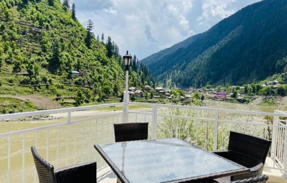 Vadi Resort Sharda Neelum Valley