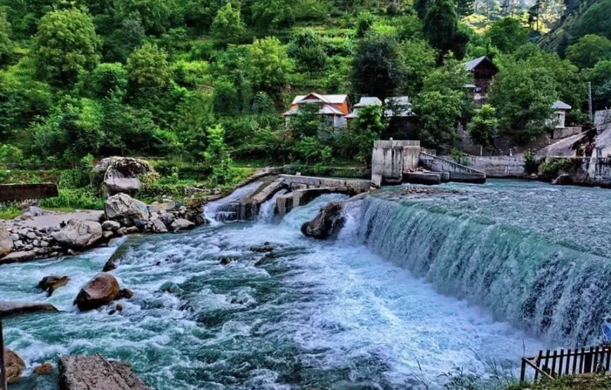 4 Days Kashmir & Murree Tour
